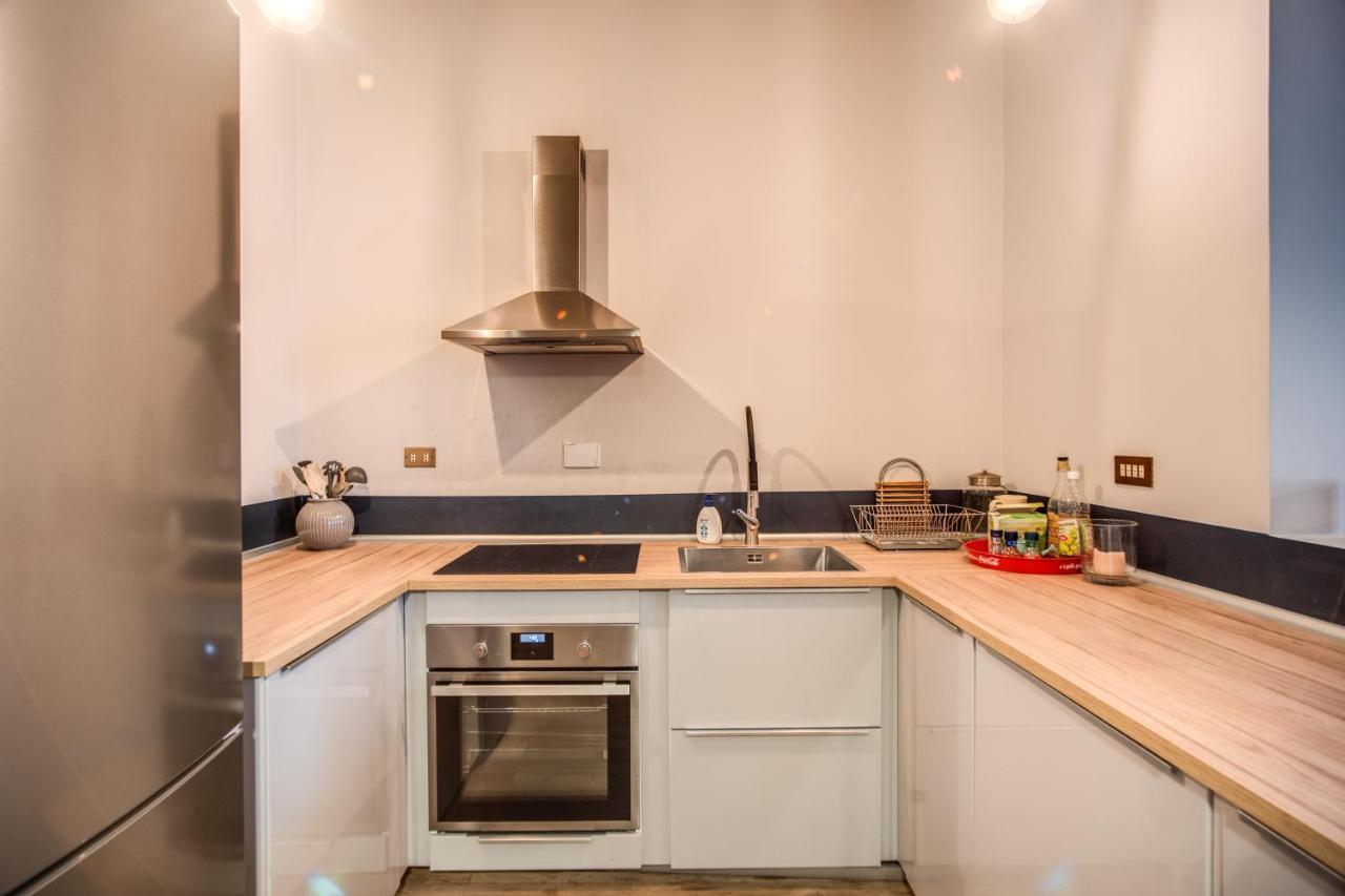 Stylish And Spacious Apartment Next To The Colosseum Řím Exteriér fotografie