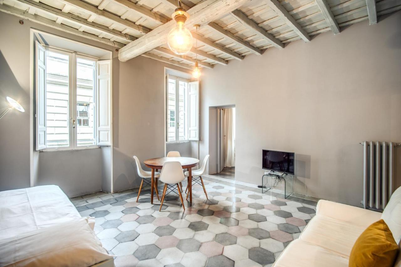 Stylish And Spacious Apartment Next To The Colosseum Řím Exteriér fotografie