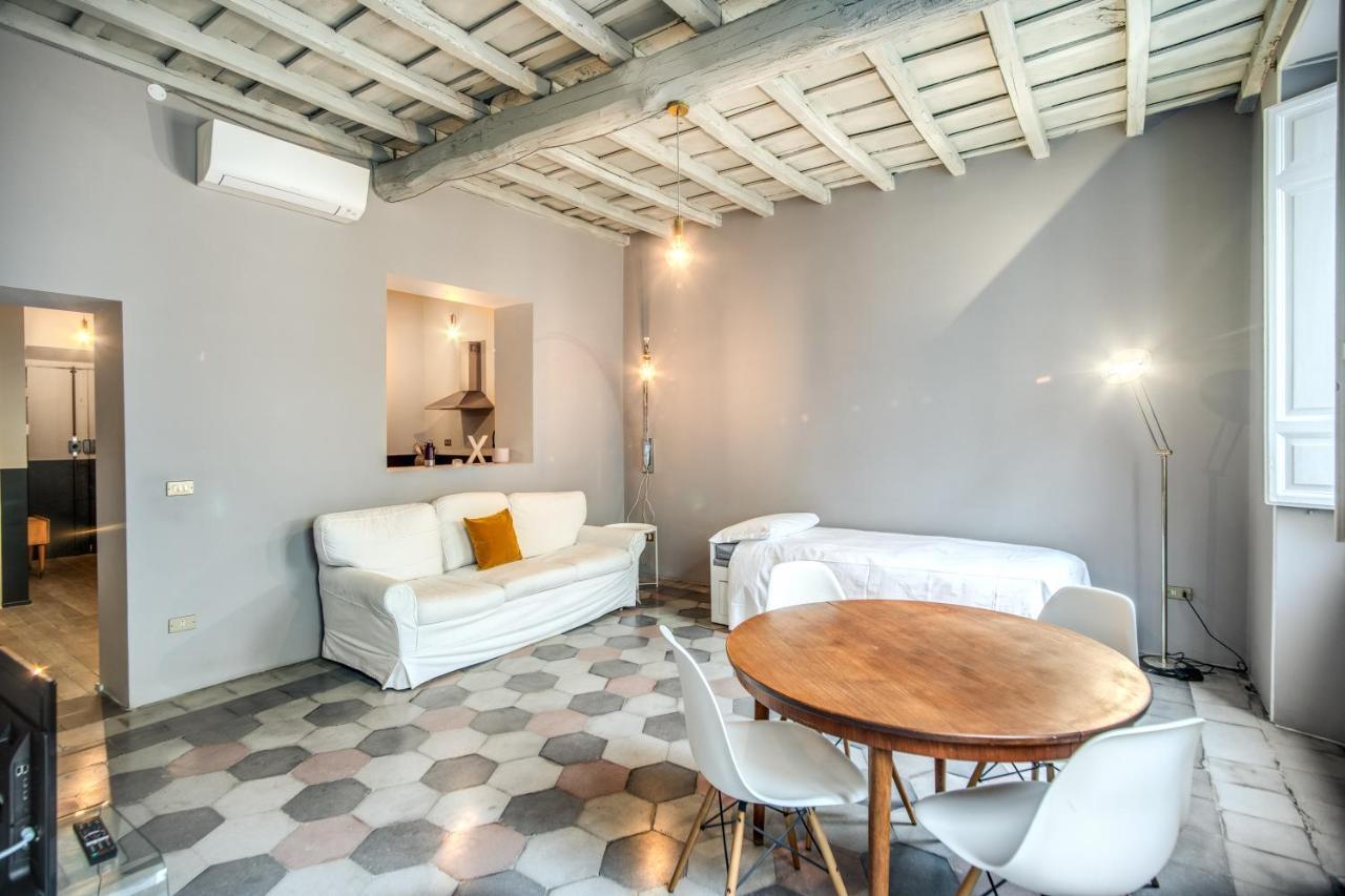 Stylish And Spacious Apartment Next To The Colosseum Řím Exteriér fotografie