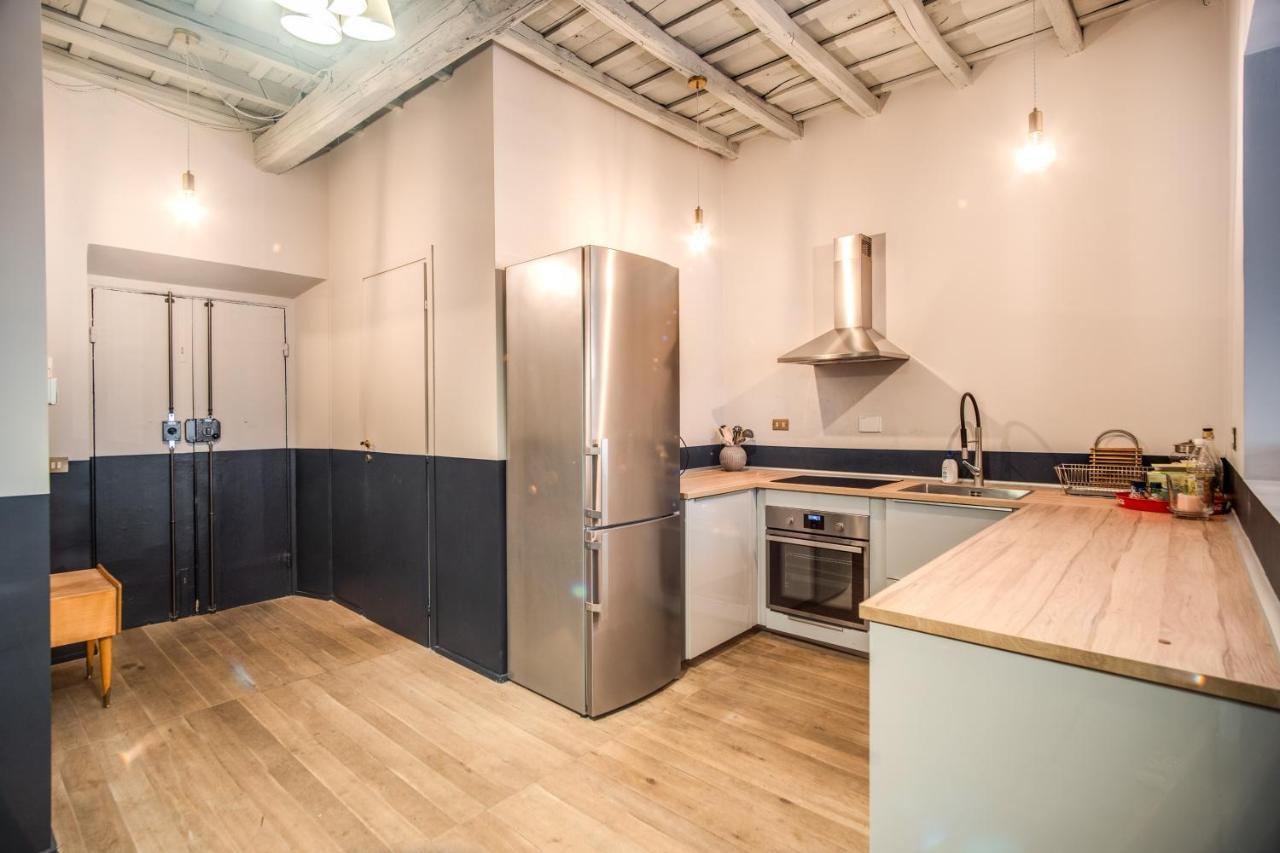 Stylish And Spacious Apartment Next To The Colosseum Řím Exteriér fotografie