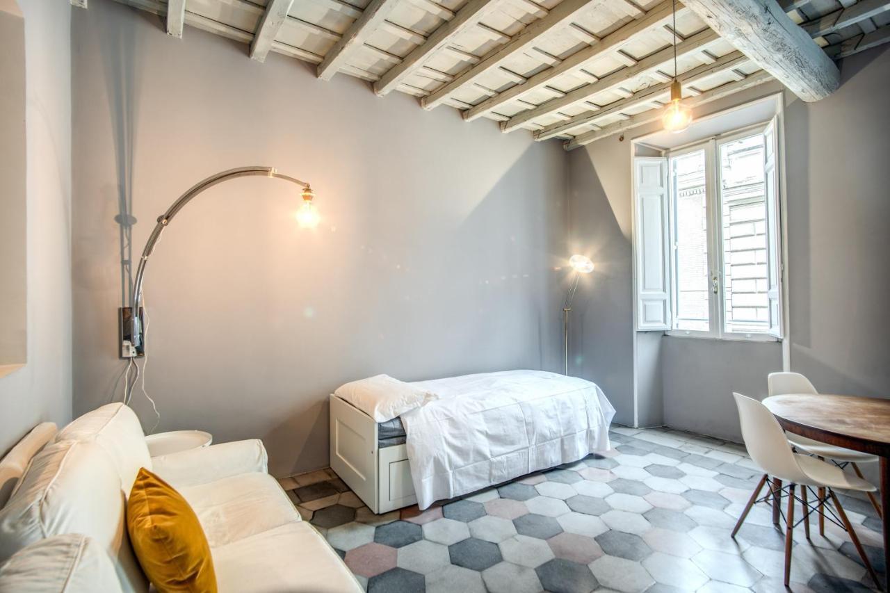 Stylish And Spacious Apartment Next To The Colosseum Řím Exteriér fotografie