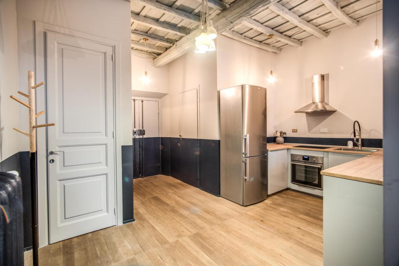 Stylish And Spacious Apartment Next To The Colosseum Řím Exteriér fotografie